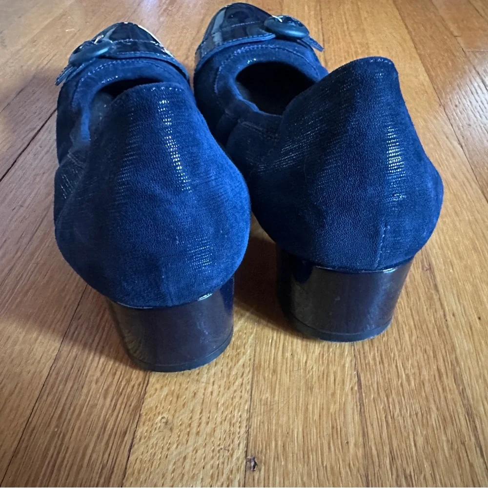 AGL navy blue leather kitten block heels with buckle detail, size 38 (US 8)